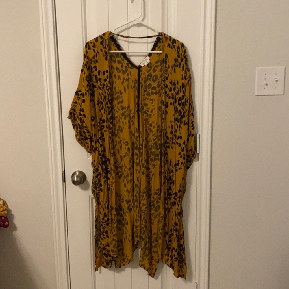 Leopard print kimono. Size M